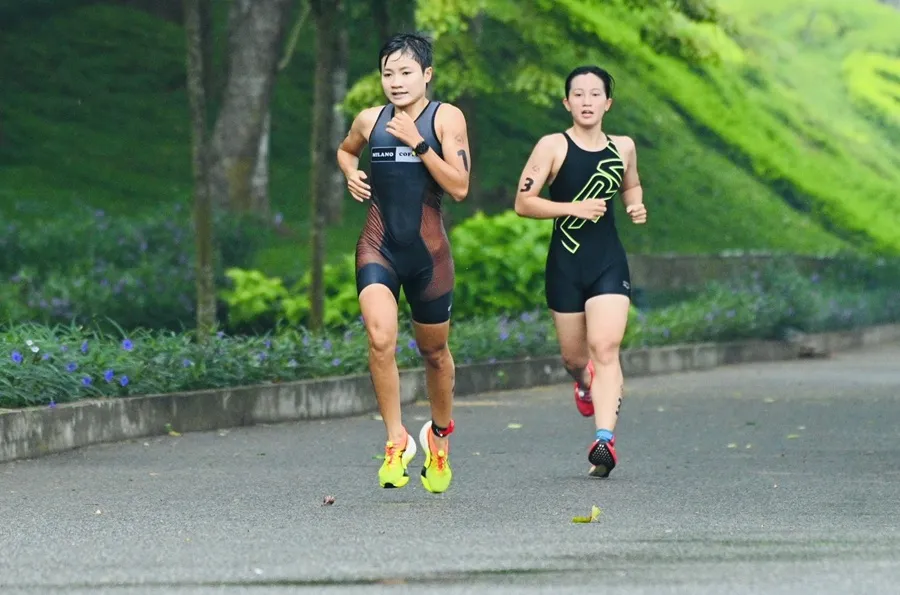 Tuyển thủ Kim Cương (1) đang là VĐV triathlon nữ tốt nhất của Việt Nam. Ảnh: ENJOYSPORTS IMG_5955.jpg
