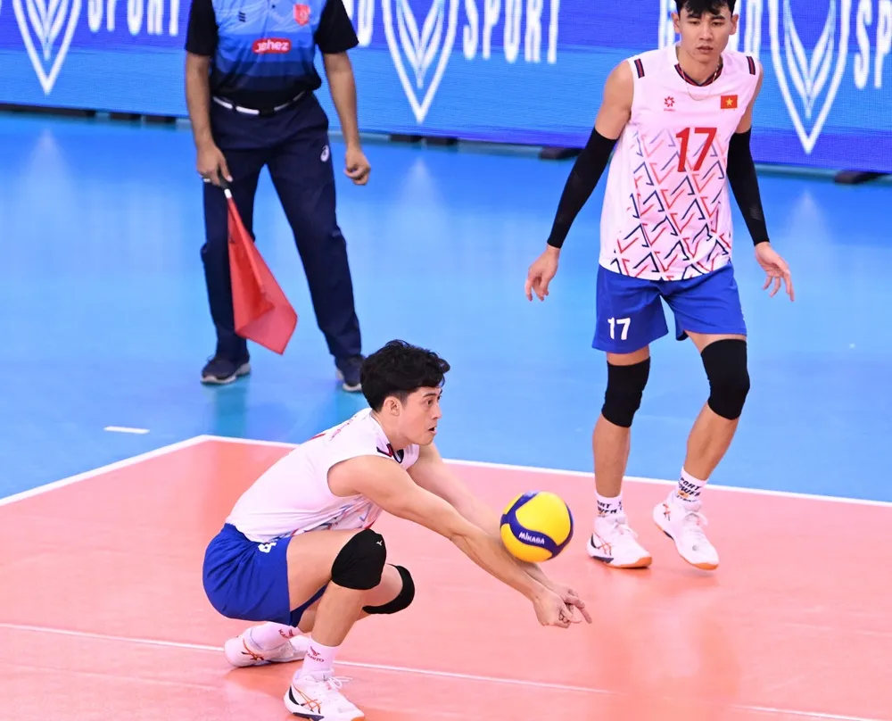 Cầu thủ phòng thủ tốt qua đó đội tuyển nam Việt Nam có được sự tự tin khi thi đấu. Ảnh: AVC 11111.jpg