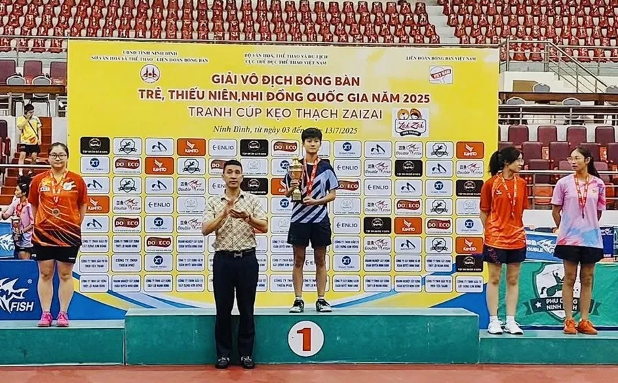 Bóng bàn trẻ Quân đội có khởi sắc trong giải năm nay khi giành được một số HCV quan trọng. Ảnh: MINH MINH IMG_6334.jpg