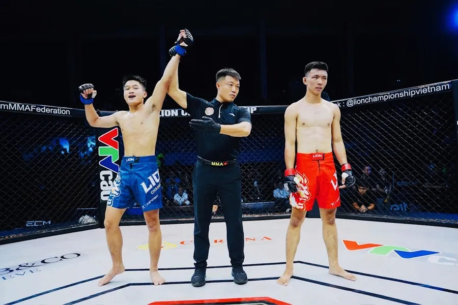 Trọng tài điều hành giải MMA Các câu lạc bộ quốc gia 2025 được tập huấn kỹ lưỡng để làm nhiệm vụ. Ảnh: YẾN CHI IMG_6396.jpg