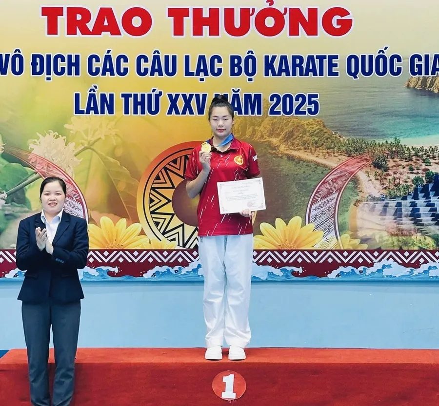 Tuyển thủ Nguyễn Thị Ngoan của đội tuyển karate Việt Nam đã dự giải và giành HCV. Ảnh: MINH MINH IMG_6474.jpg