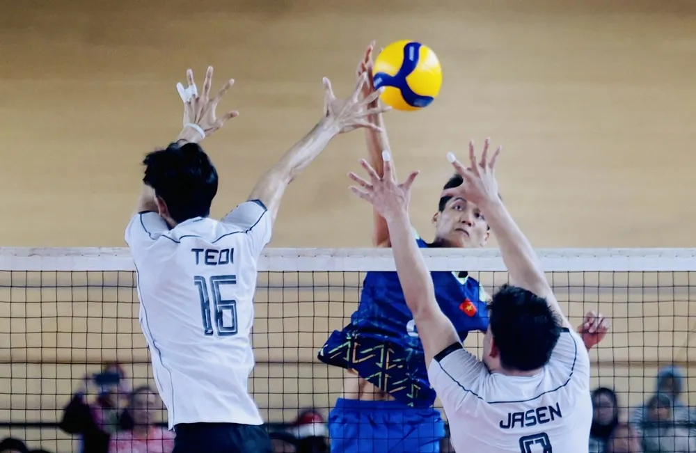 Đội tuyển bóng chuyền nam Việt Nam cải thiện vị trí sau giải SEA V.League 2025. Ảnh: SEAVLEAGUE IMG_6653.jpg