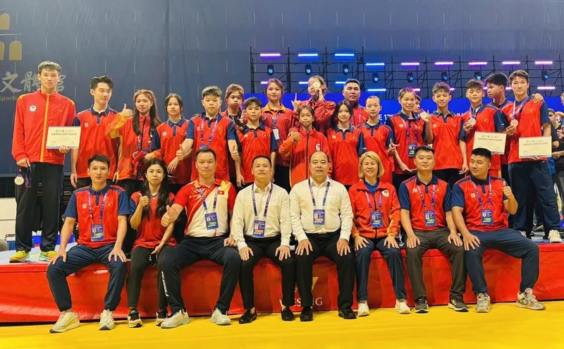 Võ sĩ đội wushu trẻ Việt Nam tham dự giải vô địch trẻ châu Á 2025 và giành nhiều kết quả quan trọng. Ảnh: MINH MINH IMG_6821.jpg
