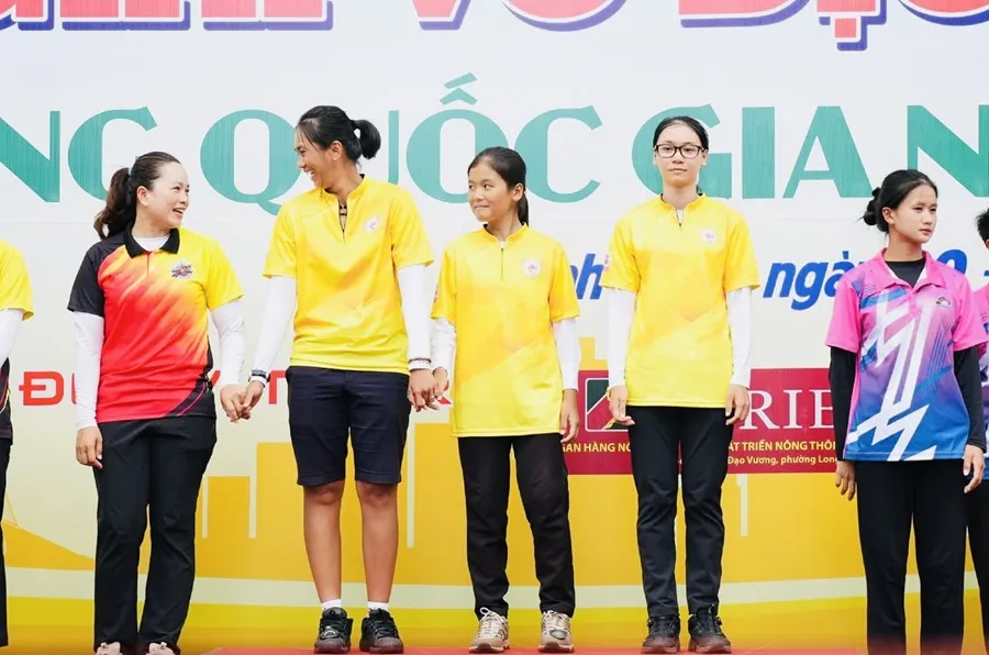 Cung thủ TPHCM có vị trí số 1 đồng đội cung 1 dây nữ. Ảnh: BCVN IMG_6836.jpg