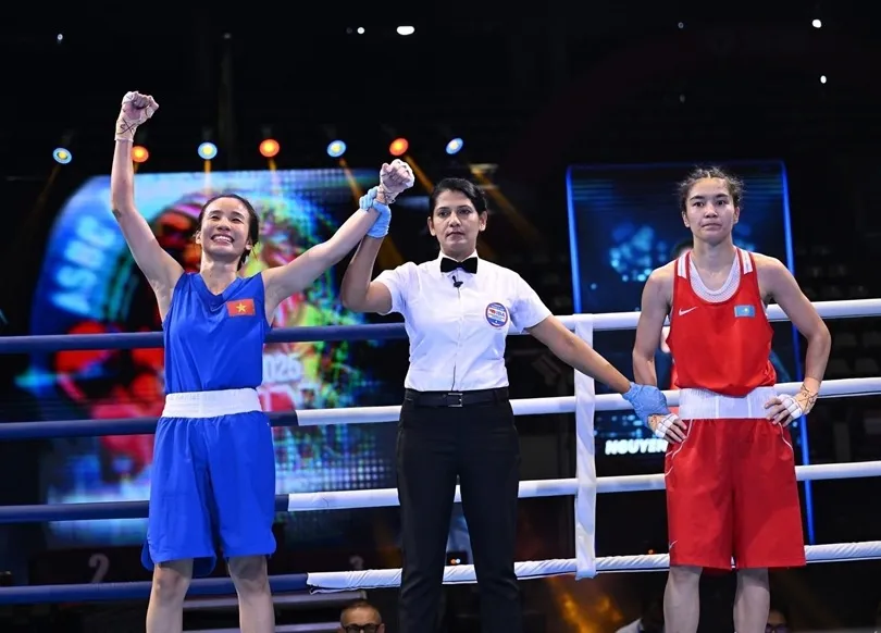 Nguyễn Thị Ngọc Trân (áo xanh) được trao cơ hội thi đấu giải vô địch U19-U22 châu Á 2025. Ảnh: ASBC