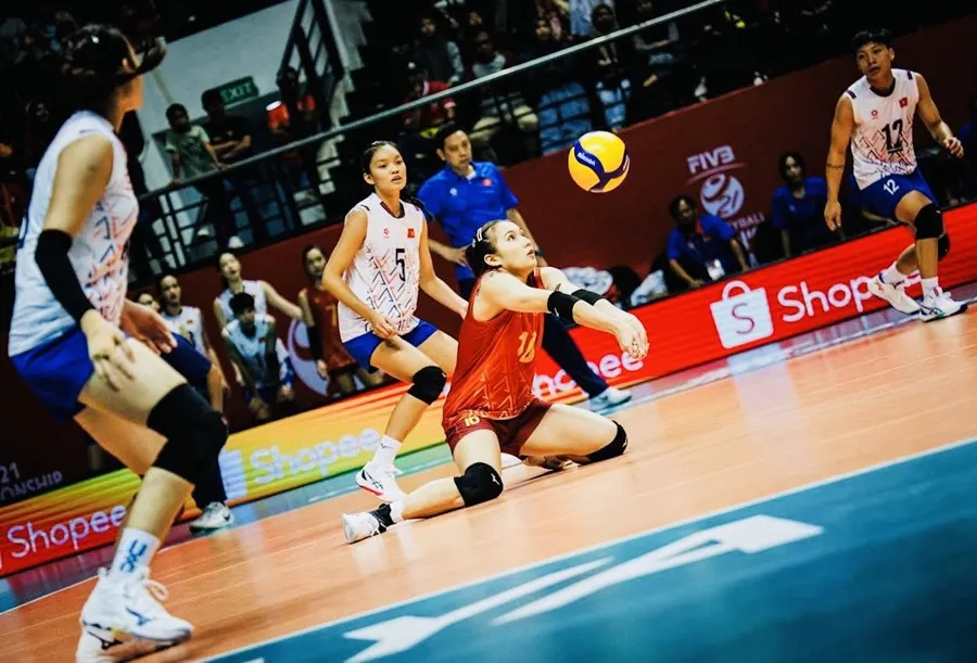 Chiến thắng mang lại sự tự tin cho cầu thủ trẻ Việt Nam. Ảnh: FIVB IMG_7038.jpg