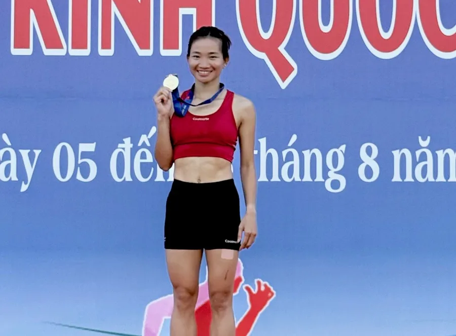 Nguyễn Thị Oanh vô địch nội dung 1.500m nữ tại giải năm nay và là lần thứ 7 liên tiếp giữ vững vị trí số 1. Ảnh: MINH MINH