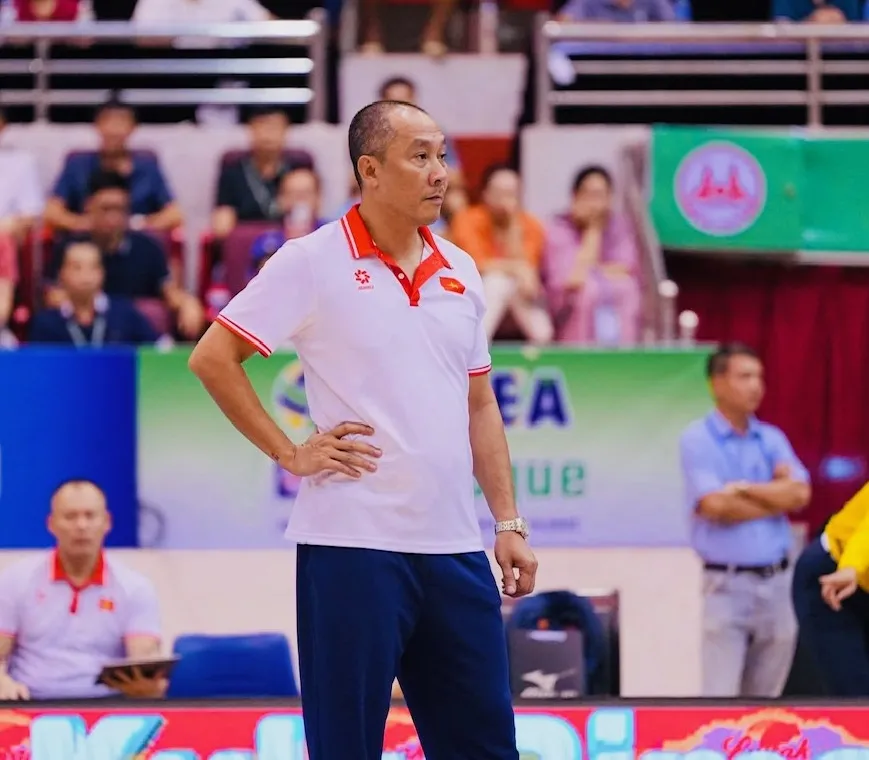 HLV Nguyễn Tuấn Kiệt đã có danh hiệu vô địch SEA V.League 2025 cùng các học trò. Ảnh: SEAVLEAGUE