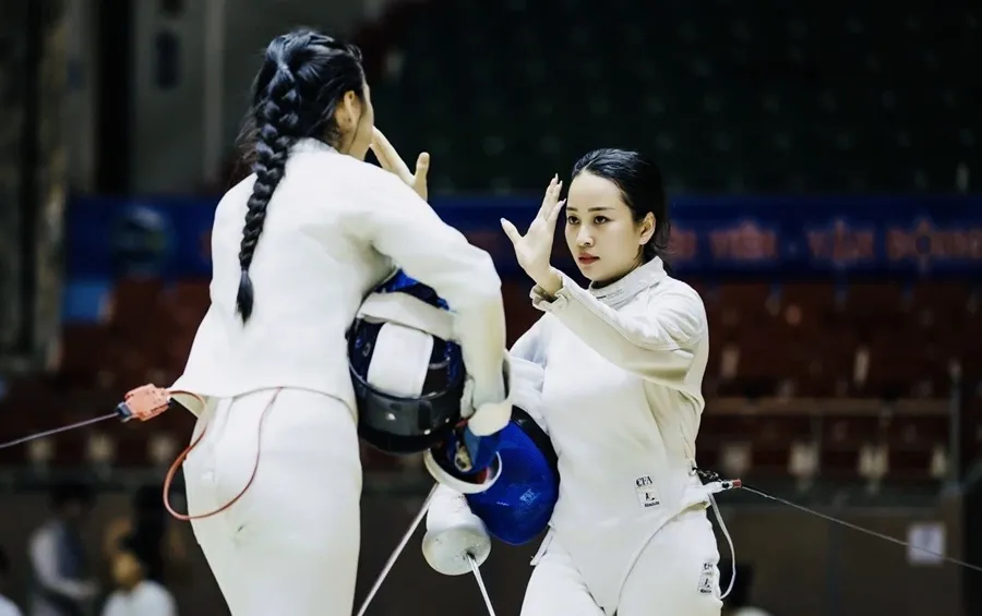 VĐV đã thi đấu tại giải đấu kiếm vô địch quốc gia năm nay. Ảnh: VNROYALFENCING