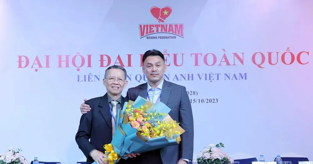 Ông Lưu Tú Bảo (phả) Chủ tịch liên đoàn boxing Việt Nam. Ảnh: BTC đại hội năm 2024. 