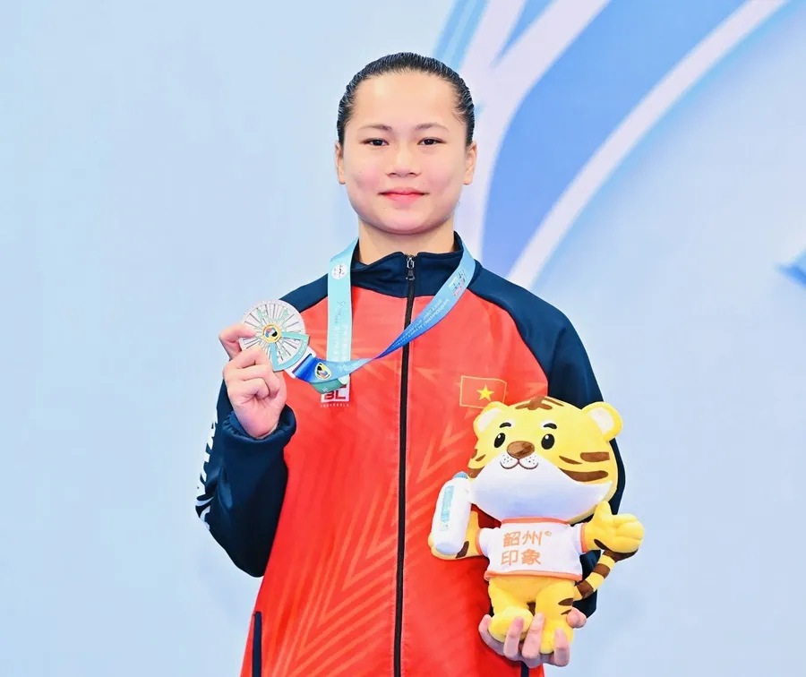 Tuyển thủ Nguyễn Mai Quỳnh Anh đã giành HCB tại giải vô địch trẻ châu Á 2025 đối với nhóm tuổi thiếu niên. Ảnh: AKF
