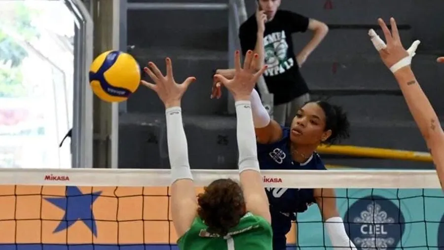 Ngoại binh Leah Hardeman đạt được thỏa thuận với đội Thanh Hóa để tham dự giai đoạn 2 giải vô địch quốc gia 2025. Ảnh: USVOLLEYBALL