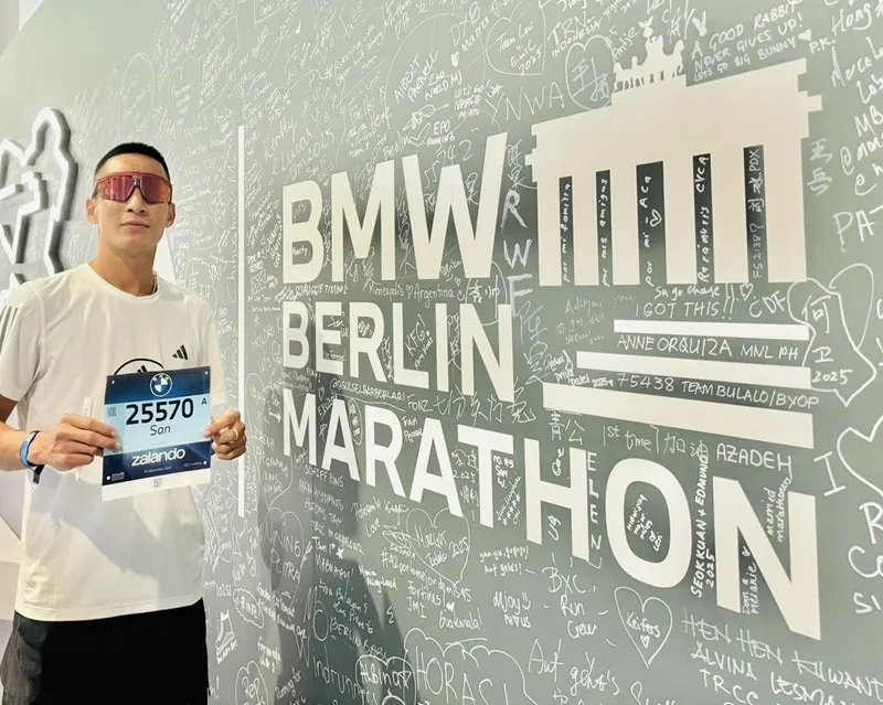 Phạm Tiến Sản tham dự giải Berlin Marathon 2025 tại Đức. Ảnh: TIẾN SẢN