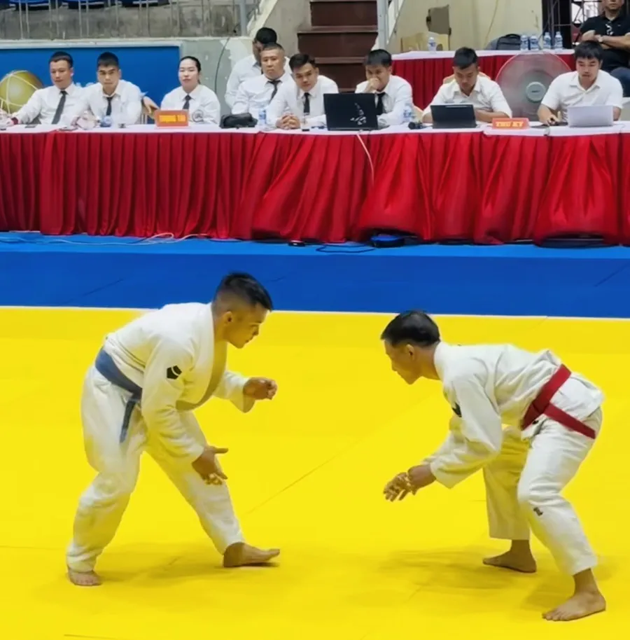 Các võ sĩ đã tranh tài hấp dẫn tại giải đấu năm nay. Ảnh: MINH MINH