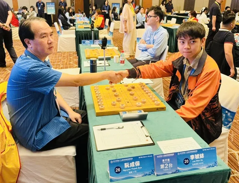 Nguyễn Thành Bảo (trái) đang toàn thắng qua 3 vòng đấu tại giải năm nay. Ảnh: VXF