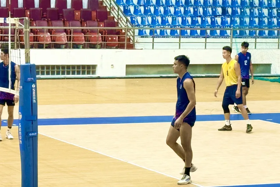 Phụ công Vũ Ngọc Hoàng đã trở lại tập luyện chuyên môn tại Ninh Bình lúc này. Ảnh: MINH CHIẾN