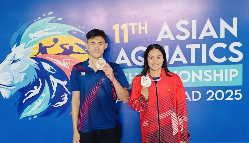 Tuyển thủ Thanh Bảo và Mỹ Tiên giành huy chương tại giải vô địch châu Á 2025. Ảnh: VASA
