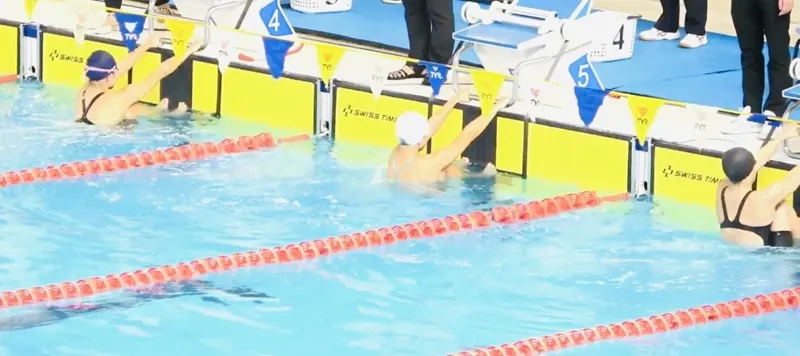  VĐV bơi đã tạm hoãn thi đấu buổi sáng ngày 7-10 và dự kiến trở lại vào chiều tối. Ảnh: MINH MINH