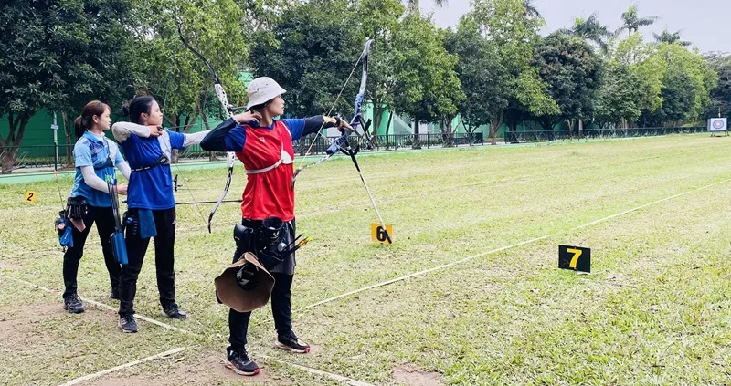 Các VĐV của đội bắn cung Việt Nam đều thể hiện tốt chuyên môn trong giải đấu vừa qua. Ảnh: MINH CHIẾN