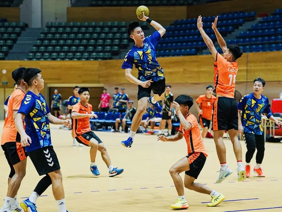 Trận chung kết nội dung nam đã diễn ra hấp dẫn tại giải bóng ném vô địch quốc gia 2025. Ảnh: PICHOOF