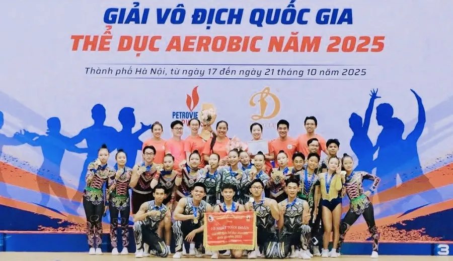 Đội tuyển thể dục aerobic TPHCM đã xếp nhất toàn đoàn tại giải vô địch quốc gia 2025. Ảnh: HOA LƯ 