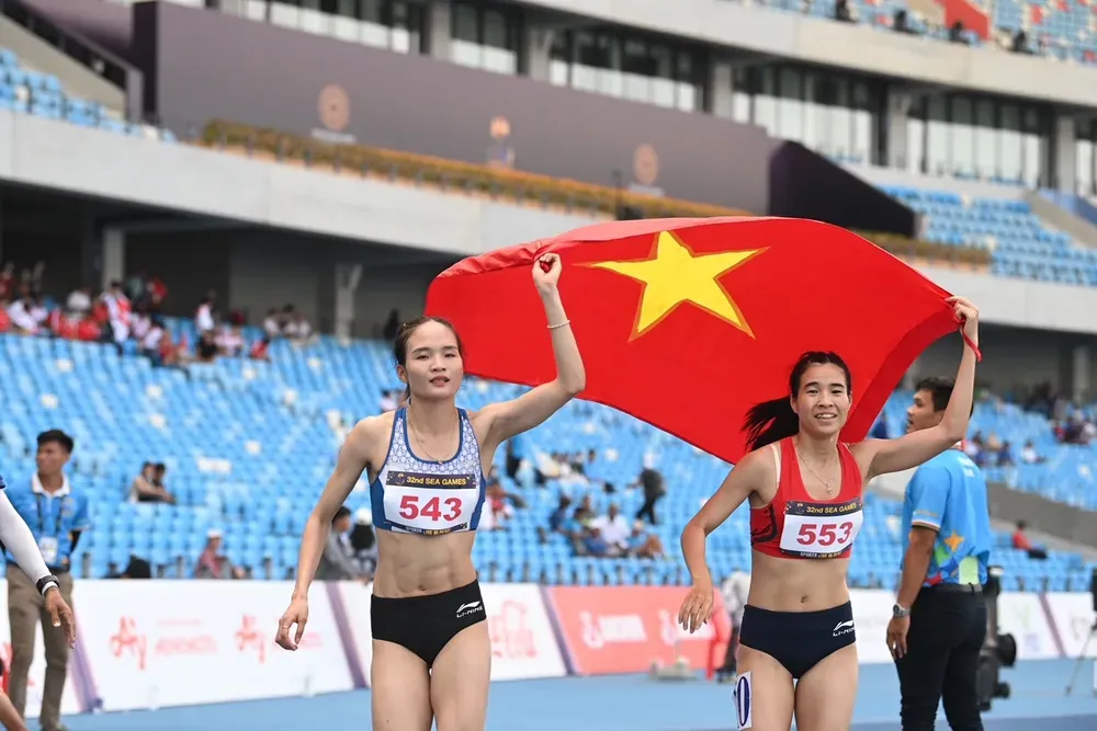 Thu Hà và Bùi Thị Ngân là những tuyển thủ vừa tham dự đợt tập huấn tại Trung Quốc mới đây. Ảnh: DŨNG PHƯƠNG