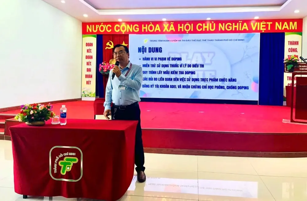 Lớp tập huấn kiến thức phòng, chống doping cho HLV, VĐV thể thao người khuyết tật Việt Nam trước ASEAN Para Games 2025. Ảnh: TRỌNG HẢI