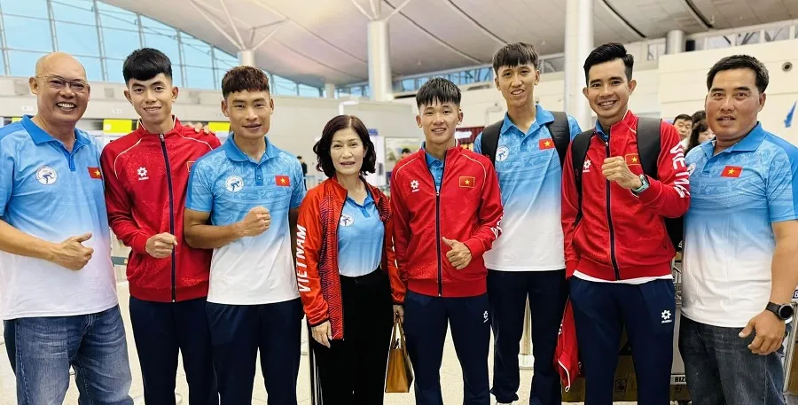 Đội tuyển xe đạp đường trường nam Việt Nam sang Thái Lan tham dự SEA Games 33-2025. Ảnh: VCF