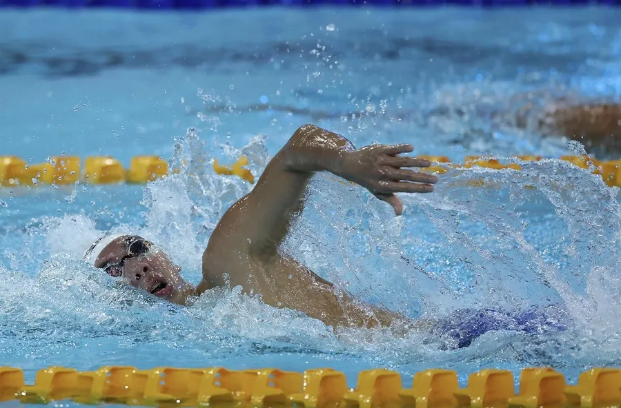 Nguyễn Huy Hoàng đã giành ngôi vô địch cự ly 1.500m tại SEA Games 33-2025. Ảnh: DŨNG PHƯƠNG