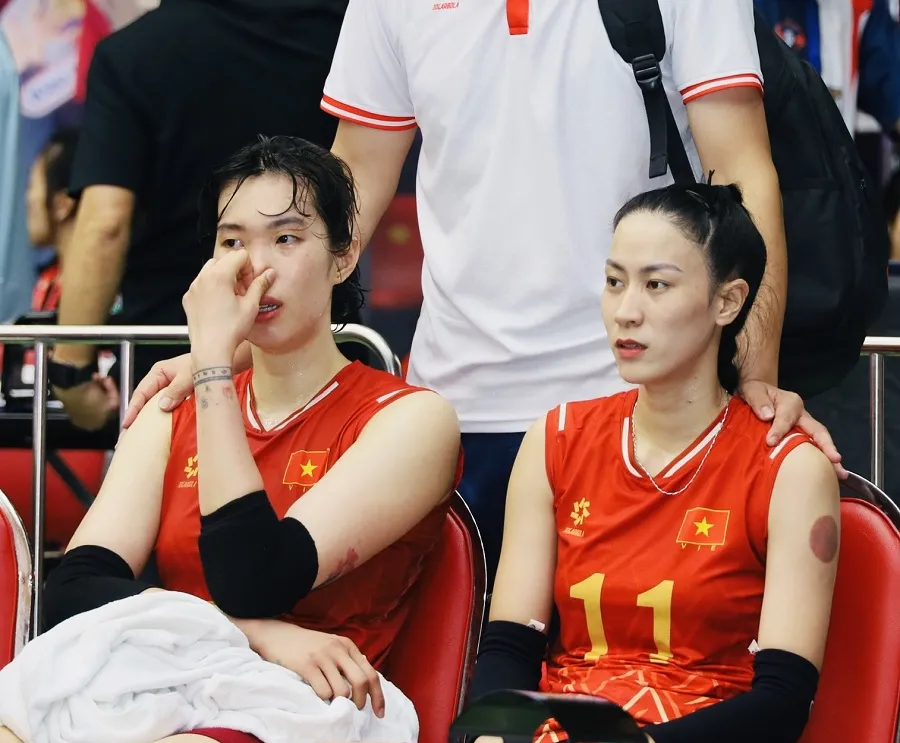 Trần Thị Thanh Thúy đã xúc động rơi nước mắt sau khi chứng kiến đội tuyển Việt Nam thua đáng tiếc tại chung kết. Ảnh: DŨNG PHƯƠNG