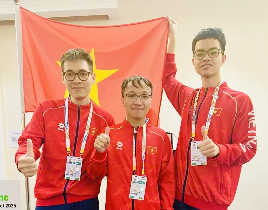Đội cờ vua nam Việt Nam giành HCV tại SEA Games 33-2025. Ảnh: DP