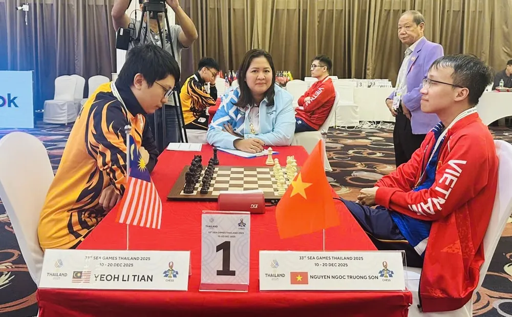 Đại kiện tướng Nguyễn Ngọc Trường Sơn thi đấu tại SEA Games 33-2025. Ảnh: MINH MINH