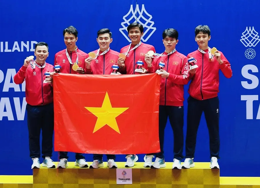 Cầu mây Việt Nam vừa có tấm HCV nội dung 4 người nam tại SEA Games 33-2025. Ảnh: VSTAF