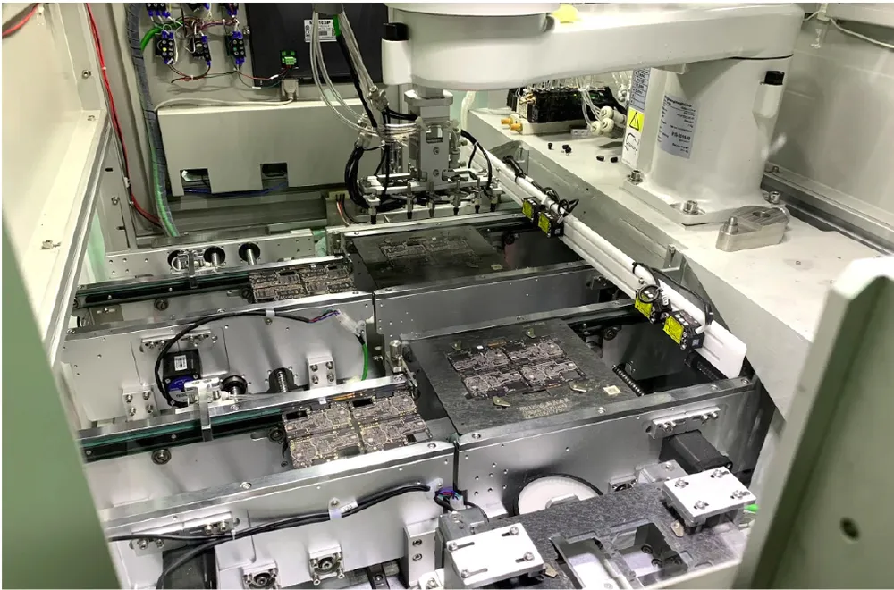 Có gì bên trong nhà máy sản xuất smartphone của OPPO? ảnh 2