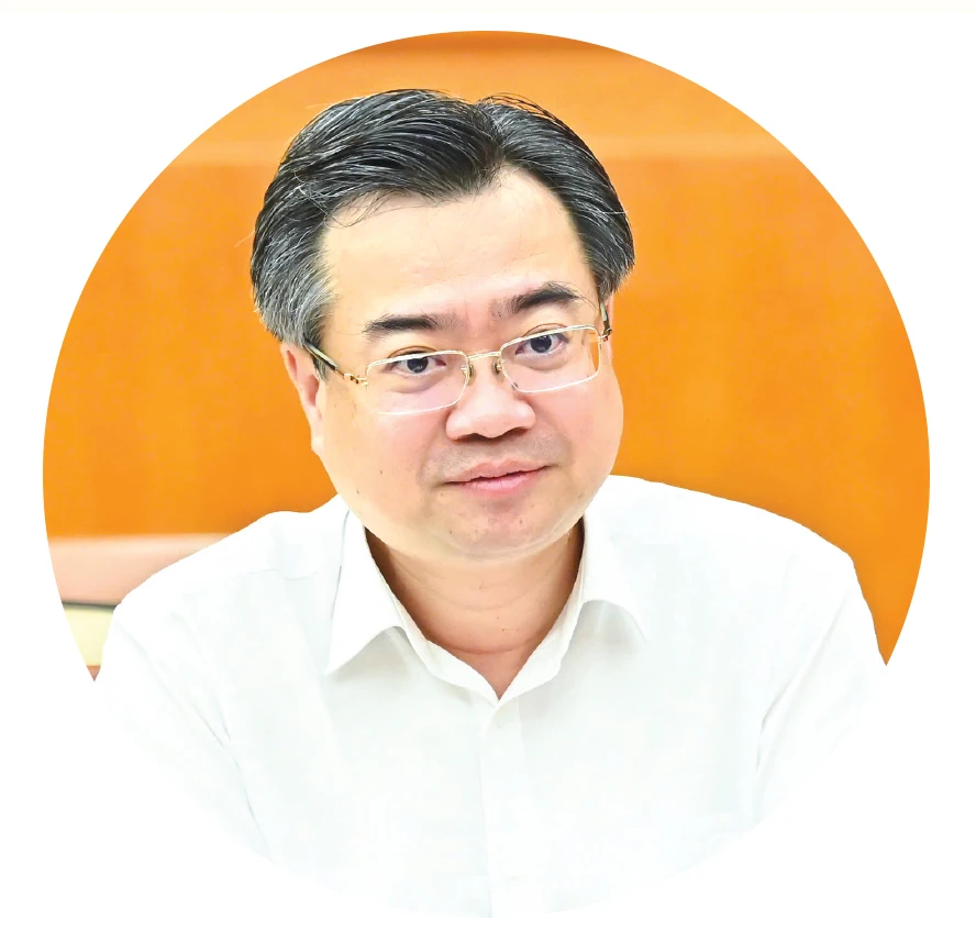 Đồng chí Nguyễn Thanh Nghị, Ủy viên Trung ương Đảng, Phó Bí thư Thường trực Thành ủy TPHCM Ảnh: VIỆT DŨNG TPHCM tu qua khu hao hung-NVD.jpg