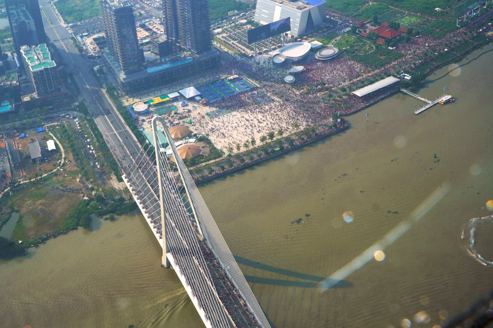 Cầu Ba Son nhìn từ trên cao. Ảnh: THANH CHIÊU TPHCM-nhung cay cau-stit5-cau ba son-3.jpg