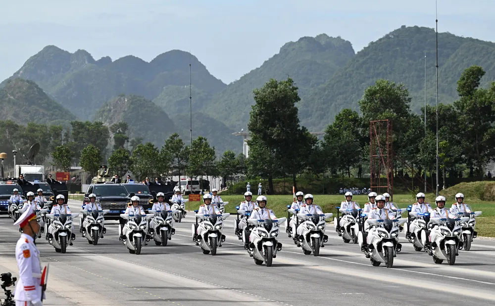 Đội mô tô phân khối lớn tham gia dẫn các đoàn khách quốc tế tới Việt Nam, đảm bảo an ninh, an toàn cho đoàn xe các nguyên thủ quốc gia. Ảnh: ĐỖ TRUNG dsc-7598-6557-2886.jpg.jpg
