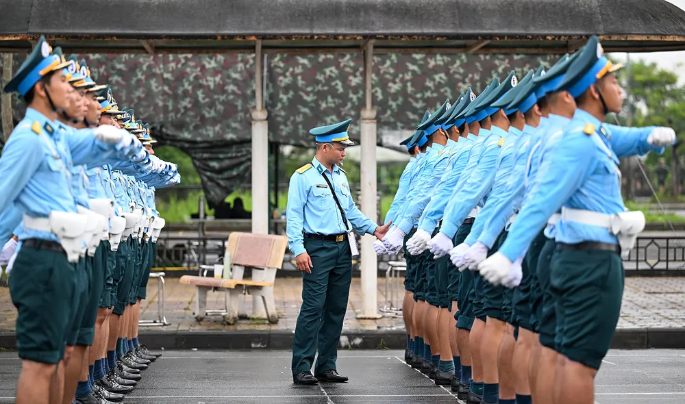 Đánh tay phía trước đã khó, thì phía sau còn khó hơn. Điều này đòi hỏi các chiến sĩ tham gia luyện tập phải tập trung cao độ, thuần thục các kỹ thuật psa-anh19-dsc-3213-7552-6092.jpg.jpg