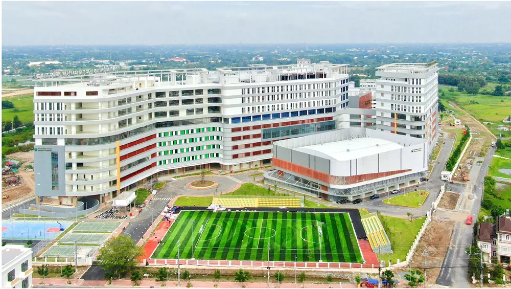 Toàn cảnh Trường Đại học Y khoa Phạm Ngọc Thạch, cơ sở 2 Cum Y Te Tan Kien-12.jpg
