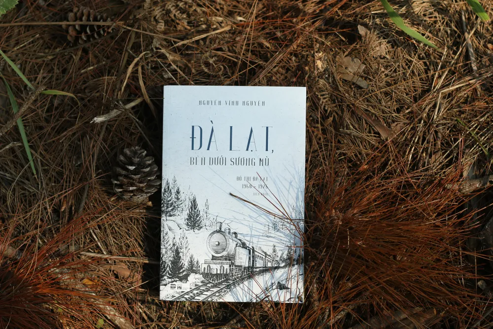 “Đà Lạt, bên dưới sương mù”: Nỗ lực đi tìm “mã gene” văn hóa Đà Lạt một thời  ảnh 1
