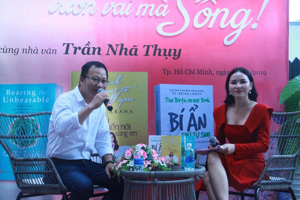 Nhà văn Trần Nhã Thụy mong muốn các bạn trẻ tích cực rèn luyện thể dục thể thao để có một sức khỏe tốt về thể chất lẫn tinh thần