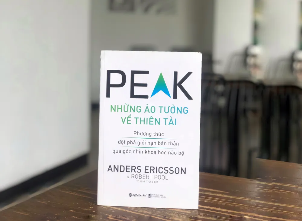 “Peak - Những ảo tưởng về thiên tài”: Một cách nhìn khác về thiên tài  ảnh 1
