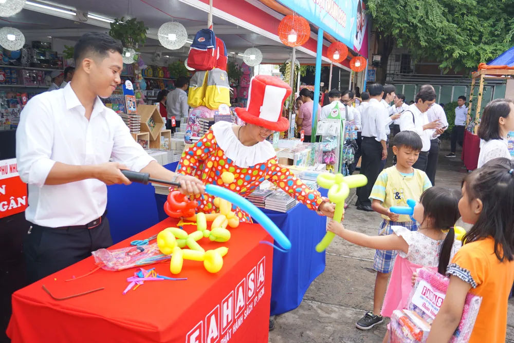Hơn 30.000 bản sách tại Hội sách Thiếu nhi ngoại thành 2020 ảnh 4