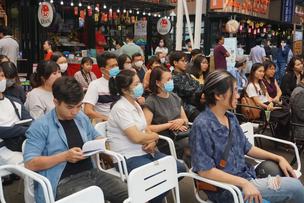 Travel Blogger Lý Thành Cơ ra mắt sách chia sẻ bí quyết du lịch một mình  ảnh 2