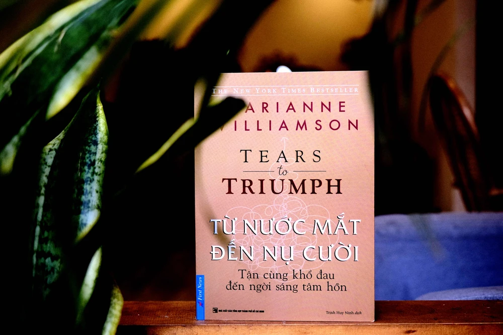 “Từ nước mắt đến nụ cười”: Xoa dịu khổ đau và chữa lành chứng trầm cảm ảnh 1 “Từ nước mắt đến nụ cười”: Xoa dịu khổ đau và chữa lành chứng trầm cảm ảnh 1