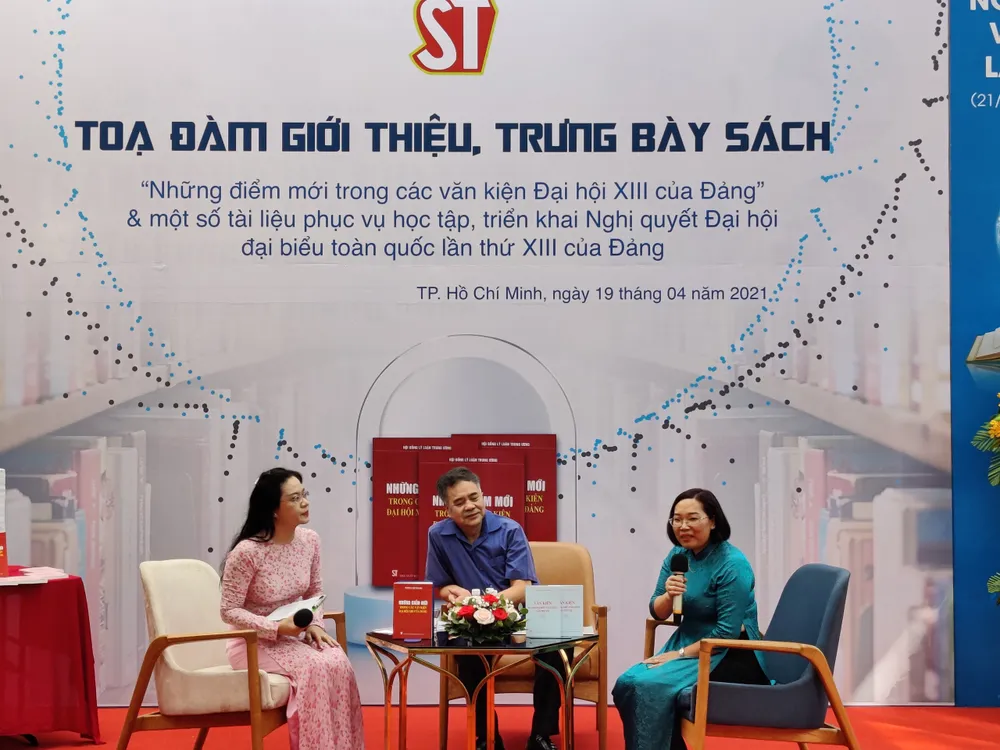 Tọa đàm giới thiệu sách Những điểm mới trong các văn kiện Đại hội XIII của Đảng ảnh 2