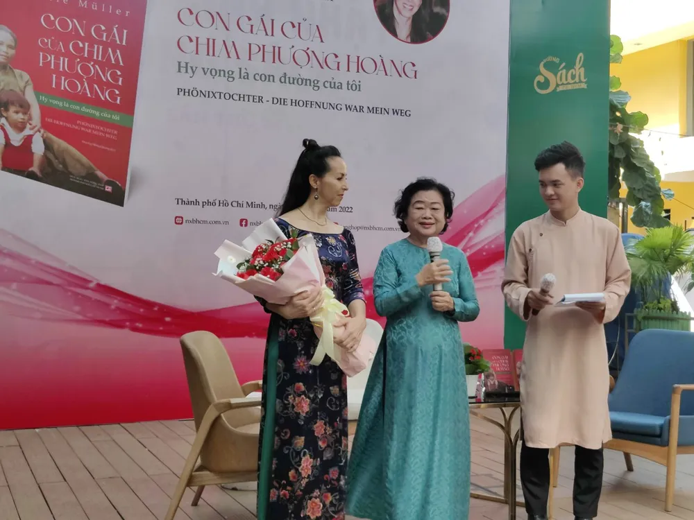 “Con gái của chim Phượng hoàng” và hành trình kiếm tìm hạnh phúc ảnh 2 “Con gái của chim Phượng hoàng” và hành trình kiếm tìm hạnh phúc ảnh 2