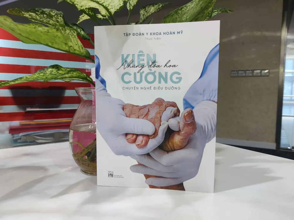 “Những đóa hoa kiên cường”: Tôn vinh người làm nghề điều dưỡng  ảnh 1 “Những đóa hoa kiên cường”: Tôn vinh người làm nghề điều dưỡng  ảnh 1