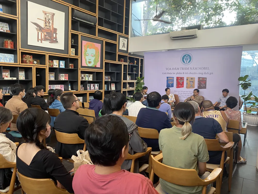 Từ “Trăm năm Nobel” nghĩ về văn chương Việt ảnh 3