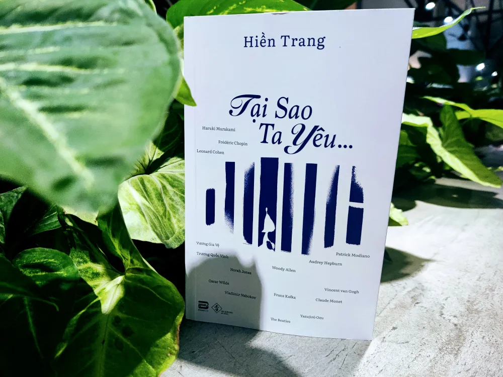 Tập tiểu luận &quot;Tại sao ta yêu&quot; là tác phẩm mới nhất của nữ nhà văn 9X